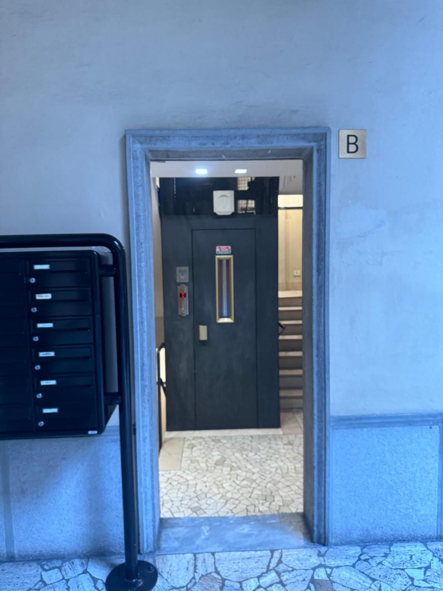 Real Duomo Palace Suite 米兰 外观 照片